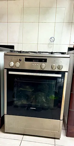 Siemens freestanding gas oven and stove - stainless steel