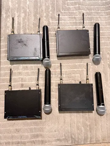 Shure BLX2/BLX4 Wireless Mic System (pair) - Good Working Condition