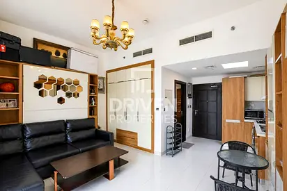 Fully Furnished | Close to Metro | High Floor