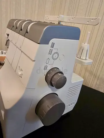 Janome AirThread 2000D professional overlocker