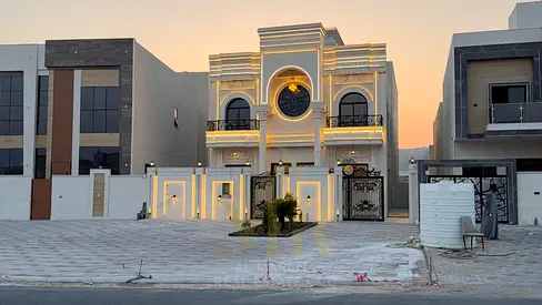 فيلا بموقع مميز بالحليو مع ارتداد ٢٠ متر طابقين وروف 5 غرف ماستر وبسعر شامل رسوم التسجيل والتمليك