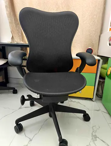 Herman miller Mirra office chair
