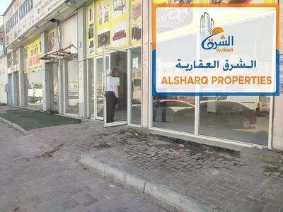 3 محلات متلاصقة | 900 قدم لكل محل | شارع رئيسي | الصناعية عجمان | 85 ألف