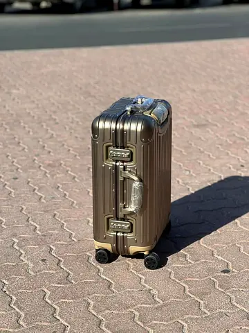 Aluminum luggage s