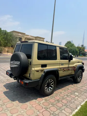 2025 Toyota LAND CRUISER 70 SERIES — миниатюра 9