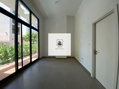 Specious luxury apartment for rent