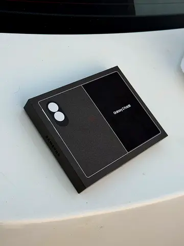 Samsung galaxy Zfold 8 256gb International