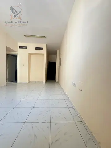 للإيجار السنوي شقة غرفتين وصالة في الحميدية عجمان بموقع مميز قريب من المحكمة والمرور وقريبة من جميع الخدمات مع بلكونة وتكييف مركزي