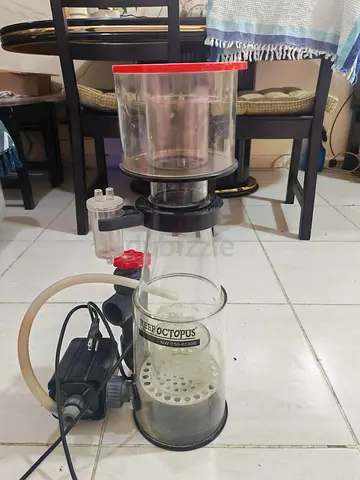 Used Reef Octopus Protein Skimmer - Compact Model