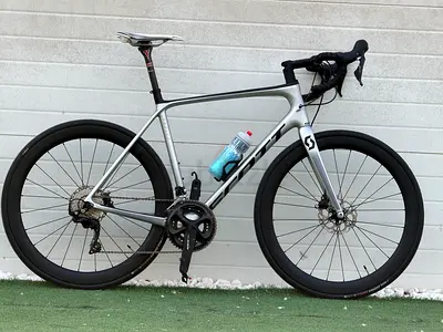 Scott addict 20 full carbon road bike