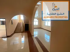 Villa in Al Rawda, spacious areas and parking, 8 rooms and 9 bathrooms, distinctive layout, fully li