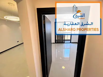 Brand new building, first occupancy - Super Deluxe - Master bedroom - Balcony with open view - Central air conditioning - The building entrance is abs