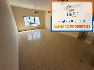 Two bedrooms, living room, two bathrooms, balcony with direct sea view, large area, large living room, excellent layout