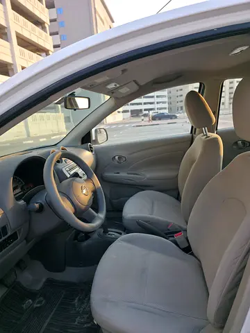 2014 Nissan SUNNY — фото 4