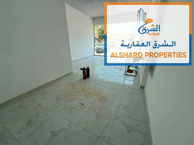 محل للإيجار المويهات 2 موقع حيوي بجوار الفلل والخدمات مساحة كبيرة مجهز بالكامل وإمكانية عمل طابق ثاني 30 ألف