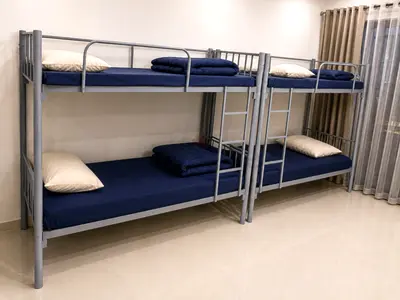 Executive Bachelor Bed Available Beside Metro. Very Clean