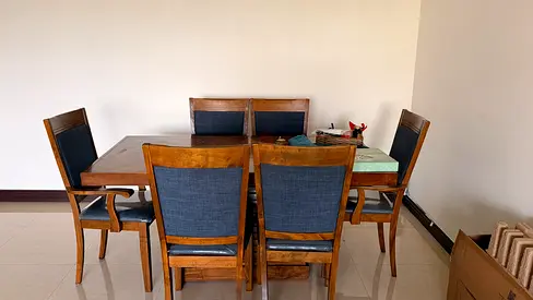 Dining Table with 6 chairs for sale