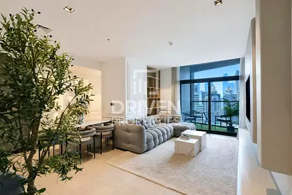 Prime Unit | Waterfront Living | Ready to Move in