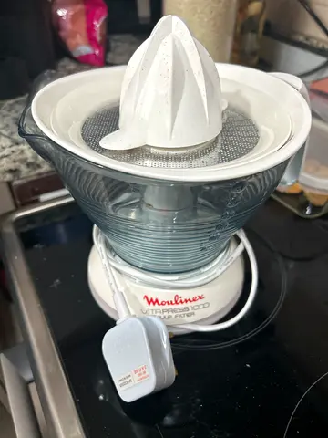 🍋 Moulinex Lemon Squeezer – AED 15