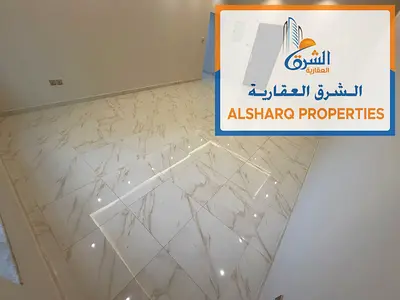 غرفتين وصالة 2 حمام مع 1 بلكونه تكييف مركزي صيانه فري كورنيش عجمان