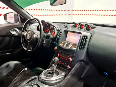 2014 Nissan 370Z — фото 10