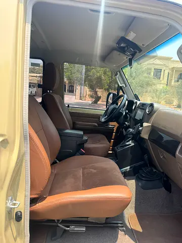 2025 Toyota LAND CRUISER 70 SERIES — миниатюра 4