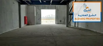 Warehouse for Rent – Al Jurf Industrial Area, Ajman Total Area: 3,552 Sq. Ft. | Ground Floor + Mez