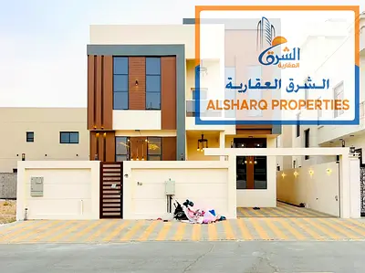 Majlis and living room, 6 master bedrooms, 8 bathrooms, maid's room with bathroom, fully equipped main kitchen, two floors and a roof
