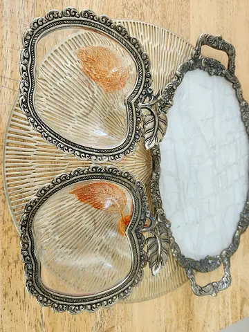 Set  of two bowl and tray  good for gifting or use