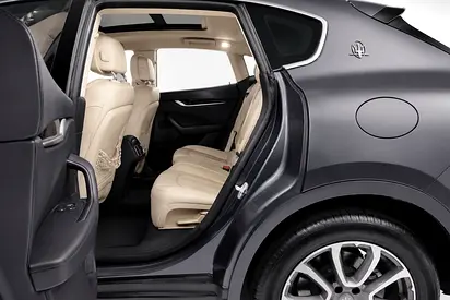 صورة 8 لـ 2017 Maserati LEVANTE