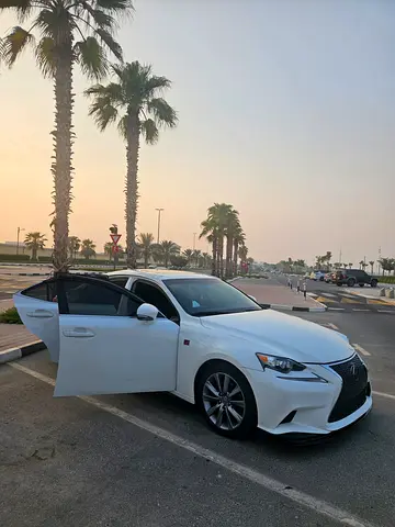 صورة 6 لـ 2015 Lexus IS-SERIES
