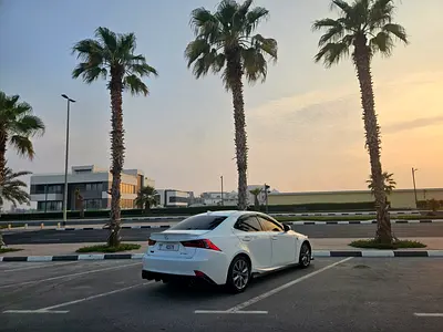 صورة 10 لـ 2015 Lexus IS-SERIES