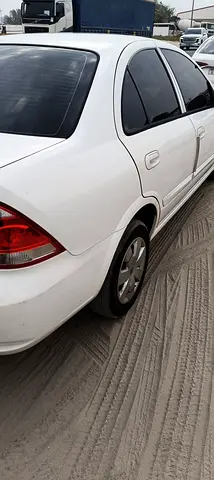 2010 Nissan SUNNY 照片 3