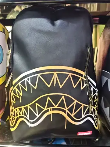 Fake spray ground Black shark-print backpack - casual daypack