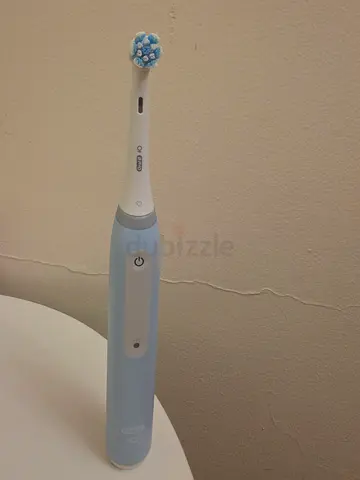 Oral-B IO series 3 Electric Toothbrush - Lightly used, Good condition. (Price can be negotiable)