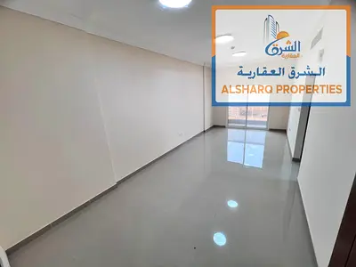 First occupancy - Prime location - Largest spaces - Central air conditioning - Built-in wardrobes - Family accommodation - Free maintenance