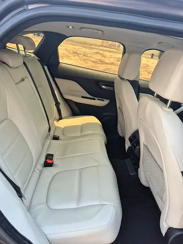 صورة مصغرة 16 لـ 2017 Jaguar F-PACE