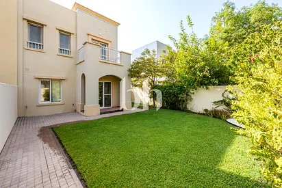 Well Maintained | Close to Lake | Private Garden