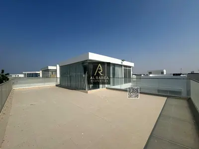 Freehold ownership for all + front garden + back garden + swimming pool + 8000 sq ft + 30 minutes to Dubai