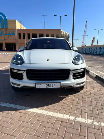 صورة 2 لـ 2015 Porsche CAYENNE