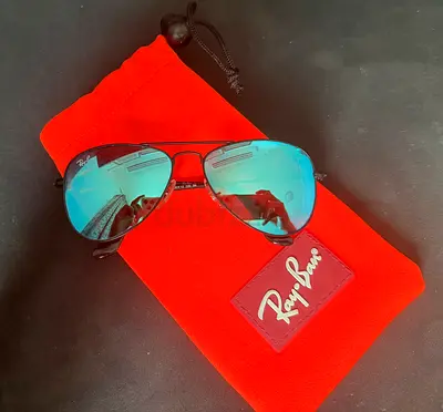 Official Ray-ban sunglasses children size- Excellent condition