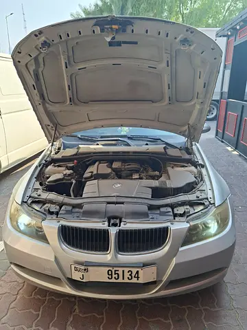 صورة 9 لـ 2008 BMW 3-SERIES