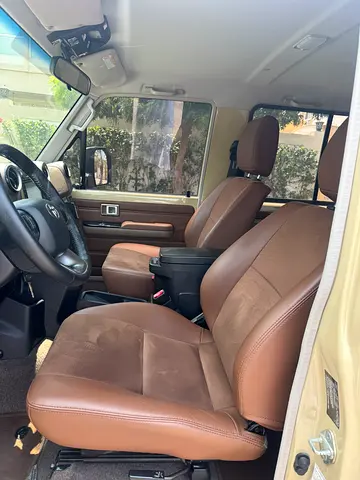 2025 Toyota LAND CRUISER 70 SERIES — миниатюра 12