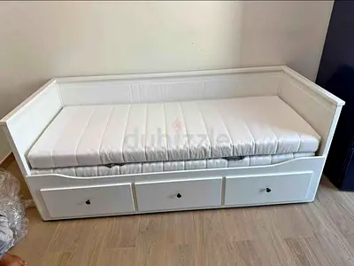 Ikea hemnes day bed with mattress