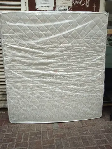 King size 180x200cm mattress. Same day delivery available