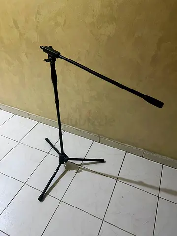 boom mic stand  Adjustable microphone - sturdy tripod base