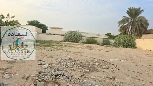 للبيع ارض في الشهباء مساحة 8000 قدم علي شارع 18 . مطلوب في 850000 الف