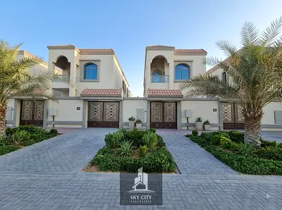 فرصة سكنية واستثمارية استثنائية في قلب منطقة الحليوة 1 في عجمان. تجمع هذه الفيلا بين التصميم العصرّي الفاخر والموقع الاستراتيجي المثالي الذي يوفر لأسرتك أعلى درجات الراحة والخصوصية.