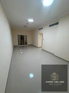 Two bedrooms and a living room, first occupant in a new building, with a modern design and comfortab