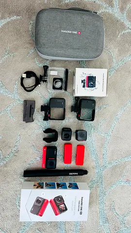 Insta360 ONE RS Twin Edition : With loads of Accessories